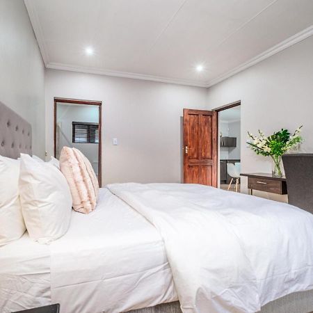 יוהנסבורג Hurlingham House Guest House מראה חיצוני תמונה