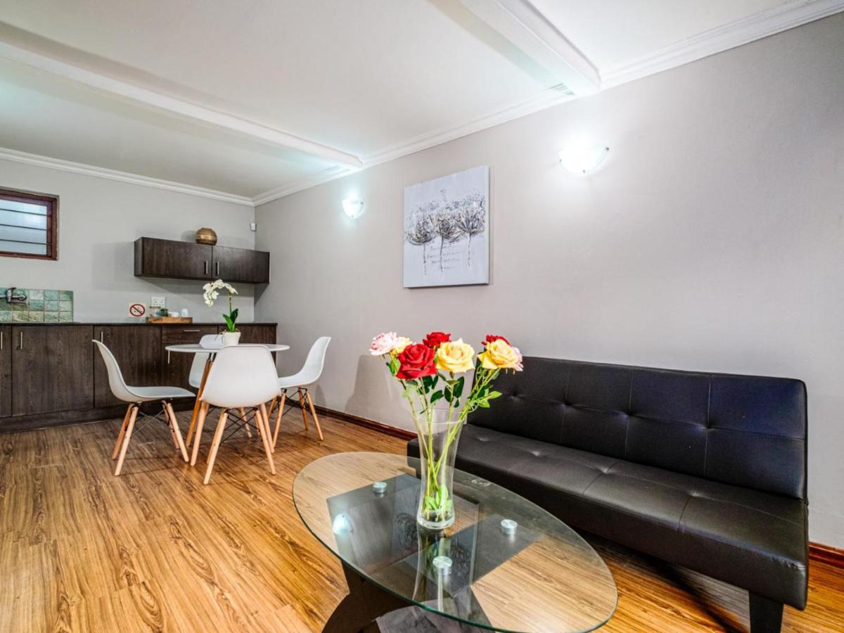 יוהנסבורג Hurlingham House Guest House מראה חיצוני תמונה