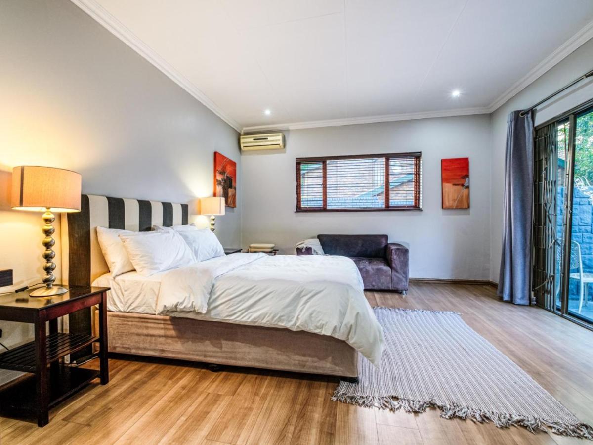 יוהנסבורג Hurlingham House Guest House מראה חיצוני תמונה